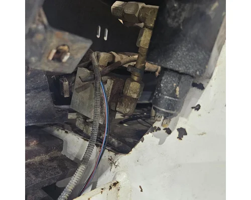 Bobcat V623 Equip Hydraulic Valve