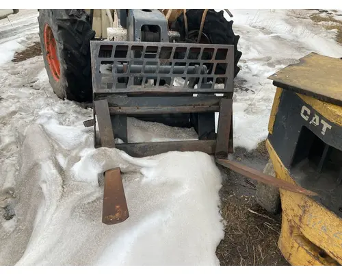 Bobcat V623 Equipment (Mounted)