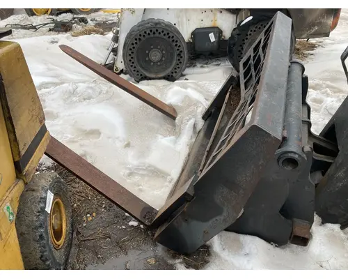 Bobcat V623 Equipment (Mounted)