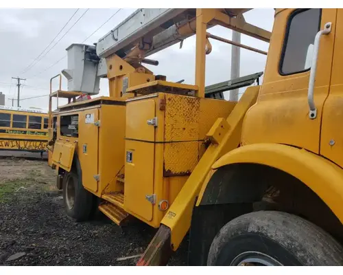 Booms/Pickers 45 FT Body  Bed