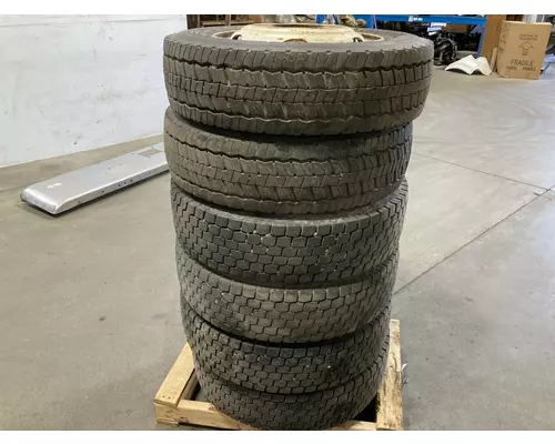 Tire And Rim Budd 19.5 Vander Haags Inc Sf