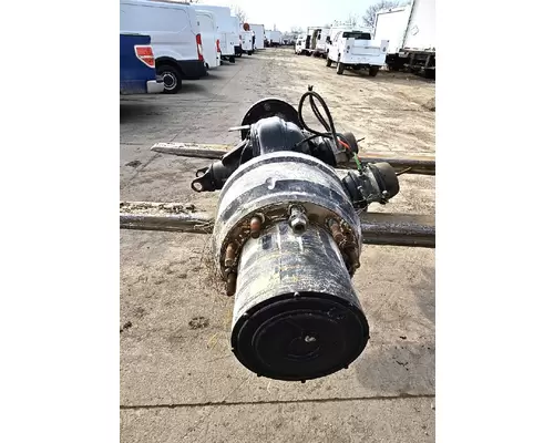 CAPACITY YARD SPOTTER Rears (Rear)