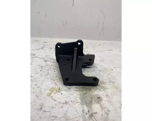 CATERPILLAR 3116 Engine Bracket