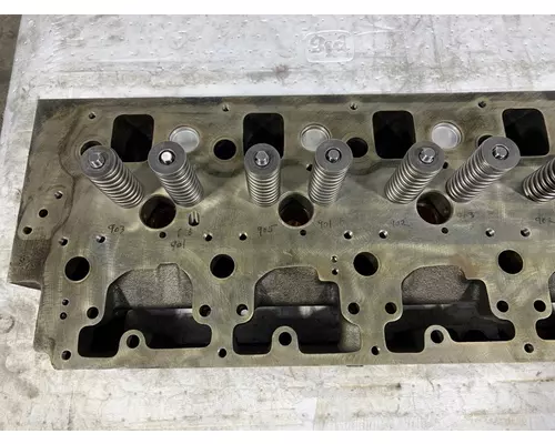 CATERPILLAR 3116 Engine Cylinder Head