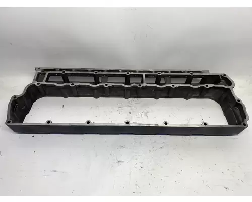 CATERPILLAR 3116 Valve Cover Base