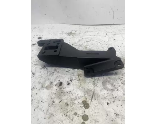 CATERPILLAR 3126B Engine Bracket