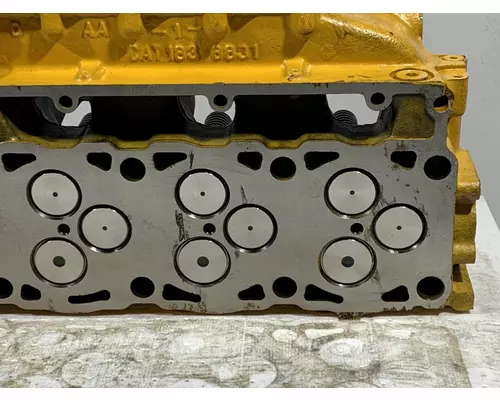 CATERPILLAR 3126 Cylinder Head