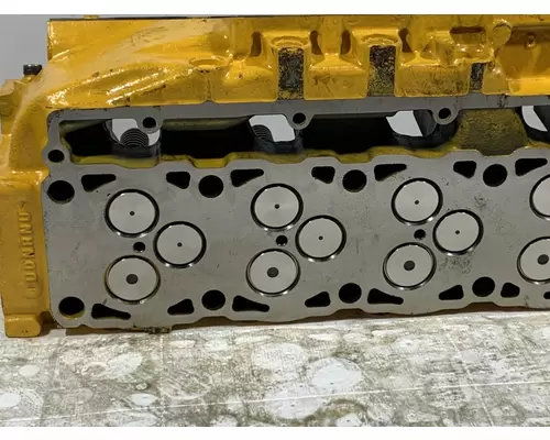 CATERPILLAR 3126 Cylinder Head