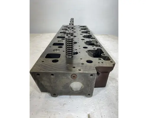 CATERPILLAR 3126 Cylinder Head