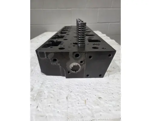 CATERPILLAR 3126 Cylinder Head