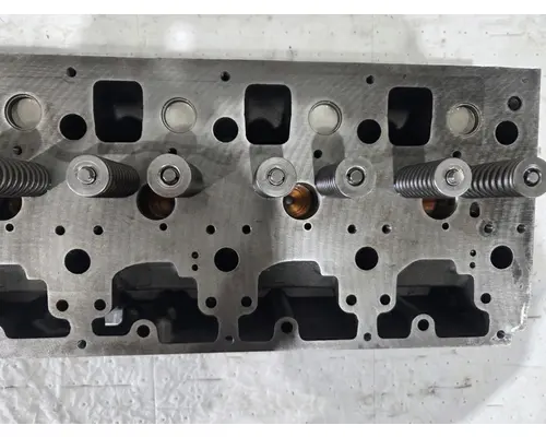 CATERPILLAR 3126 Cylinder Head