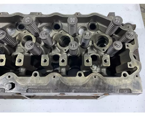 CATERPILLAR 3126 Engine Cylinder Head