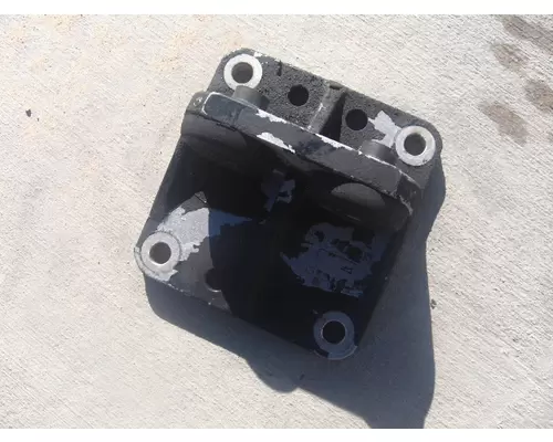 CATERPILLAR 3126 Engine Mounts