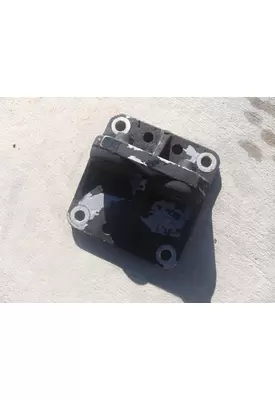 CATERPILLAR 3126 Engine Mounts