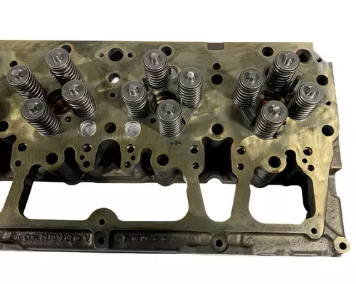 CATERPILLAR 3176 Cylinder Head