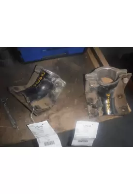 CATERPILLAR 3208 Engine Mounts