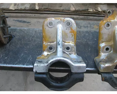 CATERPILLAR 3208 Engine Mounts