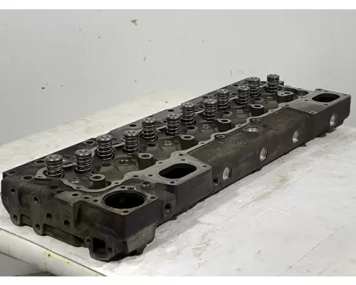 CATERPILLAR 3306B Engine Cylinder Head