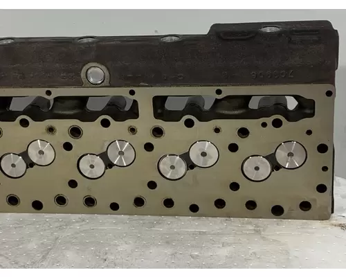 CATERPILLAR 3306B Engine Cylinder Head