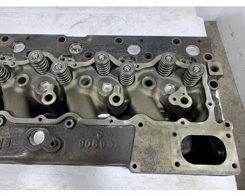 CATERPILLAR 3306B Engine Cylinder Head