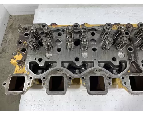 CATERPILLAR 3406B Cylinder Head