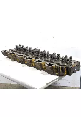 CATERPILLAR 3406B Engine Cylinder Head