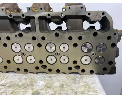 CATERPILLAR 3406B Engine Cylinder Head