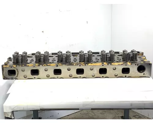 CATERPILLAR 3406B Engine Cylinder Head