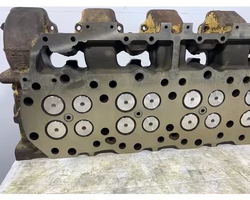 CATERPILLAR 3406B Engine Cylinder Head