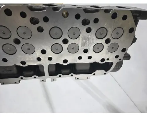 CATERPILLAR 3406C Cylinder Head