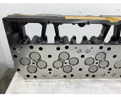 CATERPILLAR C10 Cylinder Head