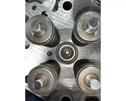 CATERPILLAR C10 Cylinder Head