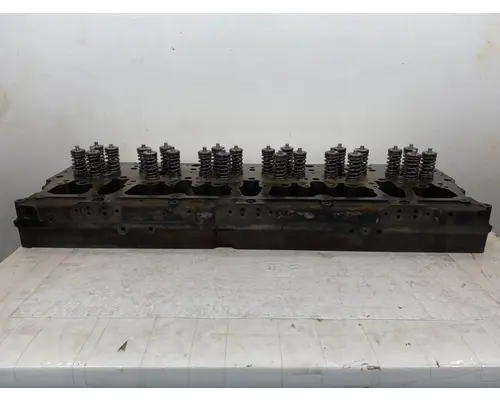 CATERPILLAR C10 Cylinder Head