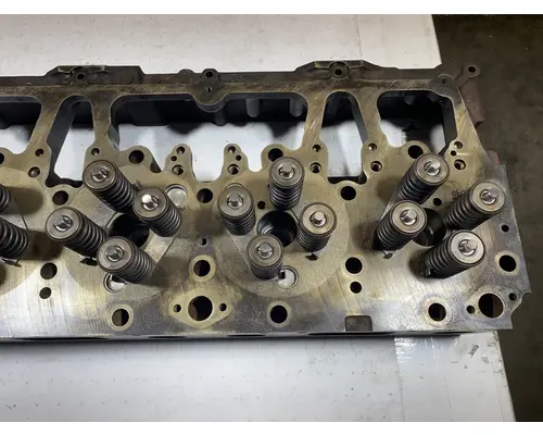 CATERPILLAR C10 Cylinder Head