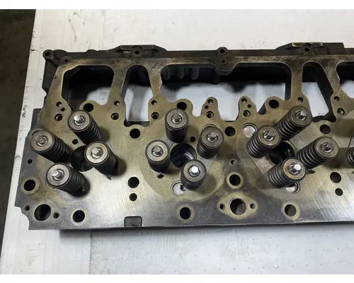 CATERPILLAR C10 Cylinder Head