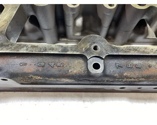 CATERPILLAR C10 Cylinder Head