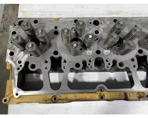 CATERPILLAR C10 Engine Cylinder Head