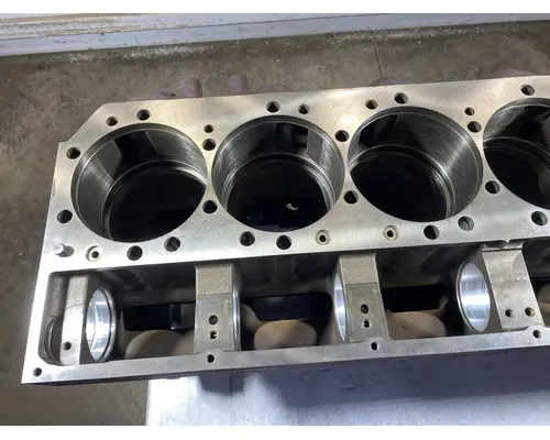 CATERPILLAR C12 Cylinder Block