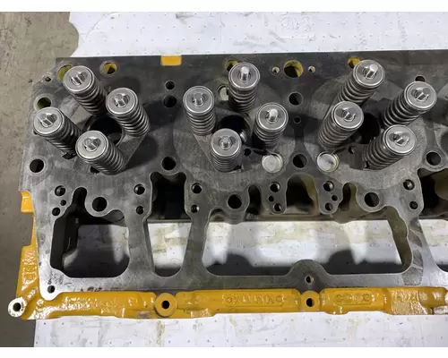 CATERPILLAR C12 Cylinder Head