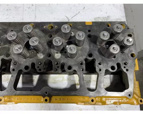 CATERPILLAR C12 Cylinder Head