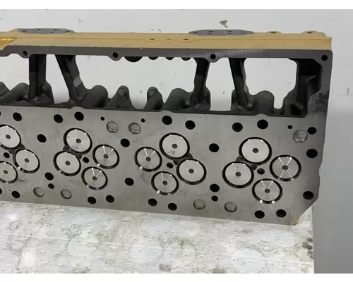 CATERPILLAR C12 Cylinder Head