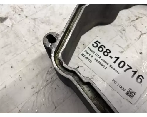 CATERPILLAR C12 Valve Cover
