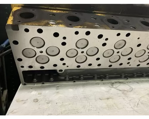 CATERPILLAR C13 Acert Cylinder Head
