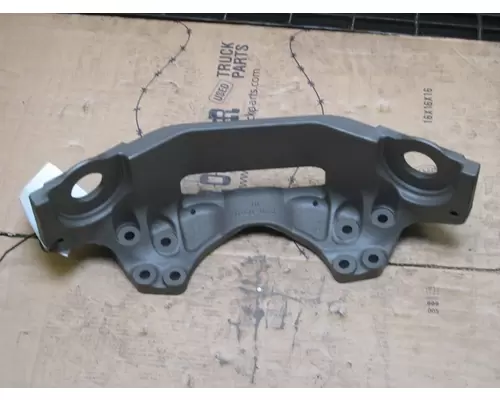 CATERPILLAR C13 Engine Mounts