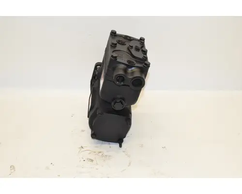 CATERPILLAR C13 Engine Pump