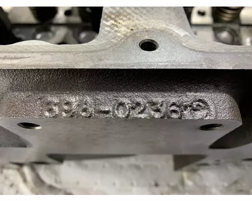 CATERPILLAR C15 Acert Cylinder Head