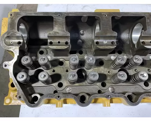 CATERPILLAR C15 Acert Cylinder Head