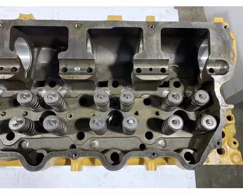 CATERPILLAR C15 Acert Cylinder Head