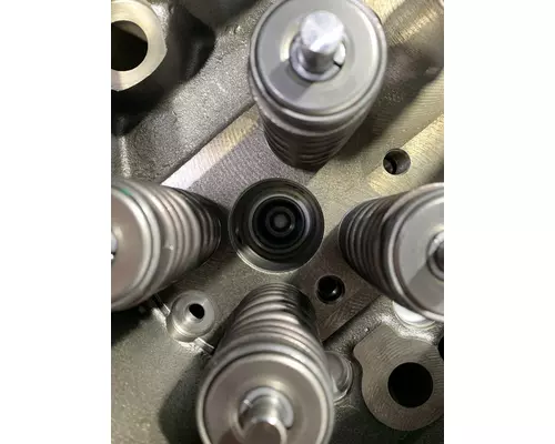 CATERPILLAR C15 Acert Cylinder Head
