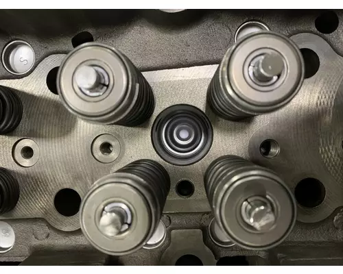 CATERPILLAR C15 Acert Cylinder Head